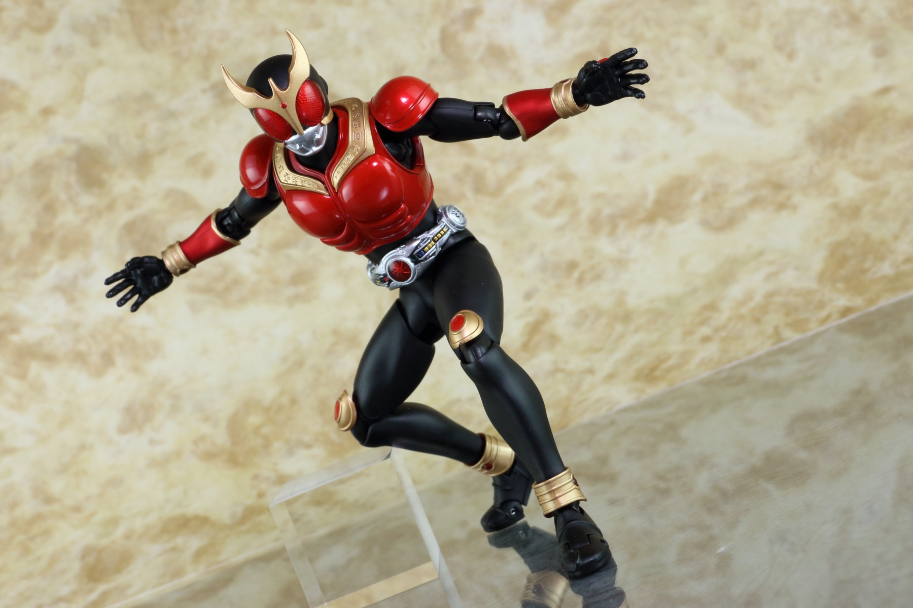 S H フィギュアーツ 仮面ライダークウガ マイティフォーム 真骨頂 レビュー 物欲を解放しろ S H フィギュアーツ 仮面ライダークウガ マイティフォーム 真骨頂 レビュー 物欲を解放しろ