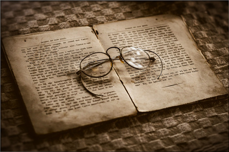 old-3395701_1280