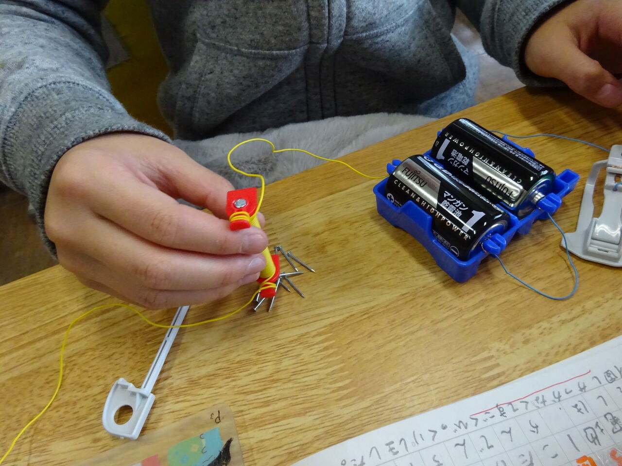 理科 ポイント278 ５年生 電磁石の働き の授業の工夫は 楽しい 小学校理科授業 生活科 クラブ活動 の600のポイント