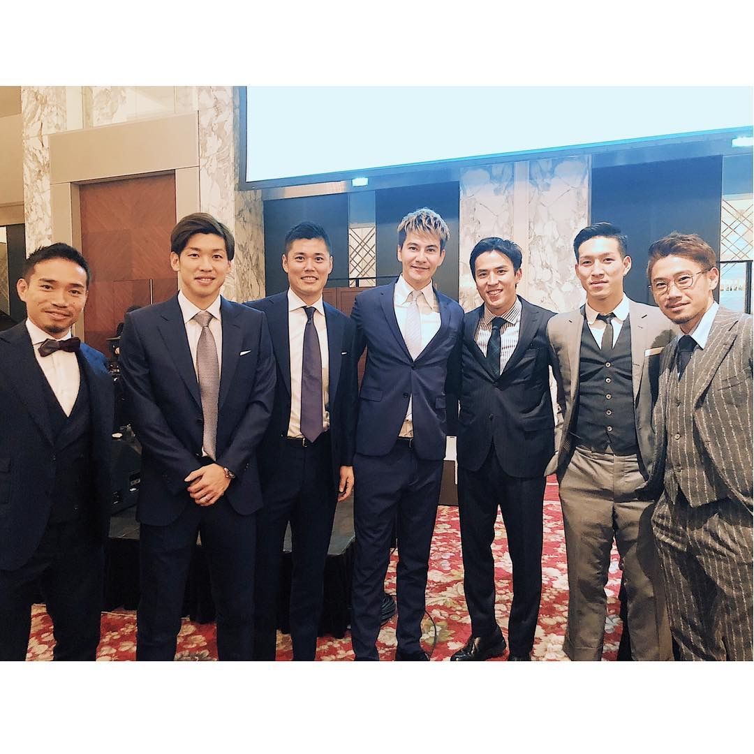 Npb News なんjまとめ 悲報 槙野の結婚式に参列したサッカー日本代表の集合写真におふざけゴールキーパーが写り込む Npb News なんjまとめ 悲報 槙野の結婚式に参列したサッカー日本代表の集合写真におふざけゴールキーパーが写り込む