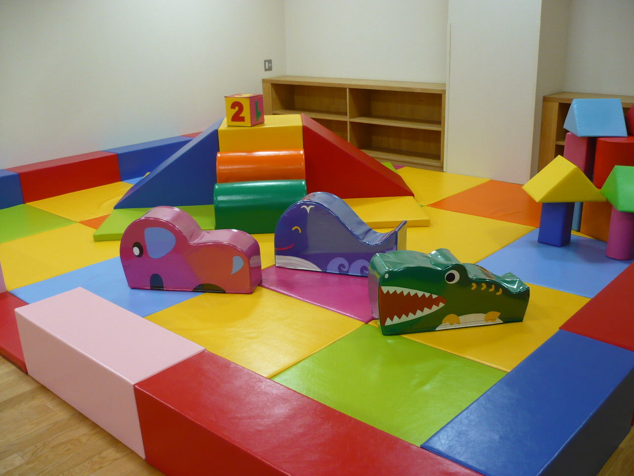 キッズコーナーリニューアル 猪苗代町総合体育館 カメリーナ