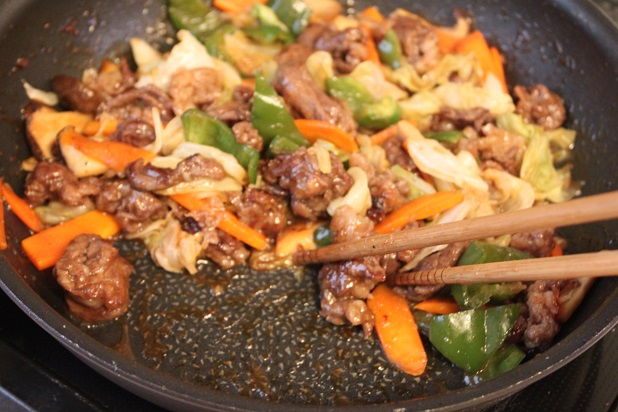 フライパン1つで 肉野菜炒め のお弁当 朝時間 Jp お弁当レッスン 連載 かめ代のおうちでごはん Powered By ライブドアブログ フライパン1つで 肉野菜炒め のお弁当 朝時間 Jp お弁当レッスン 連載 かめ代のおうちでごはん Powered By ライブドアブログ