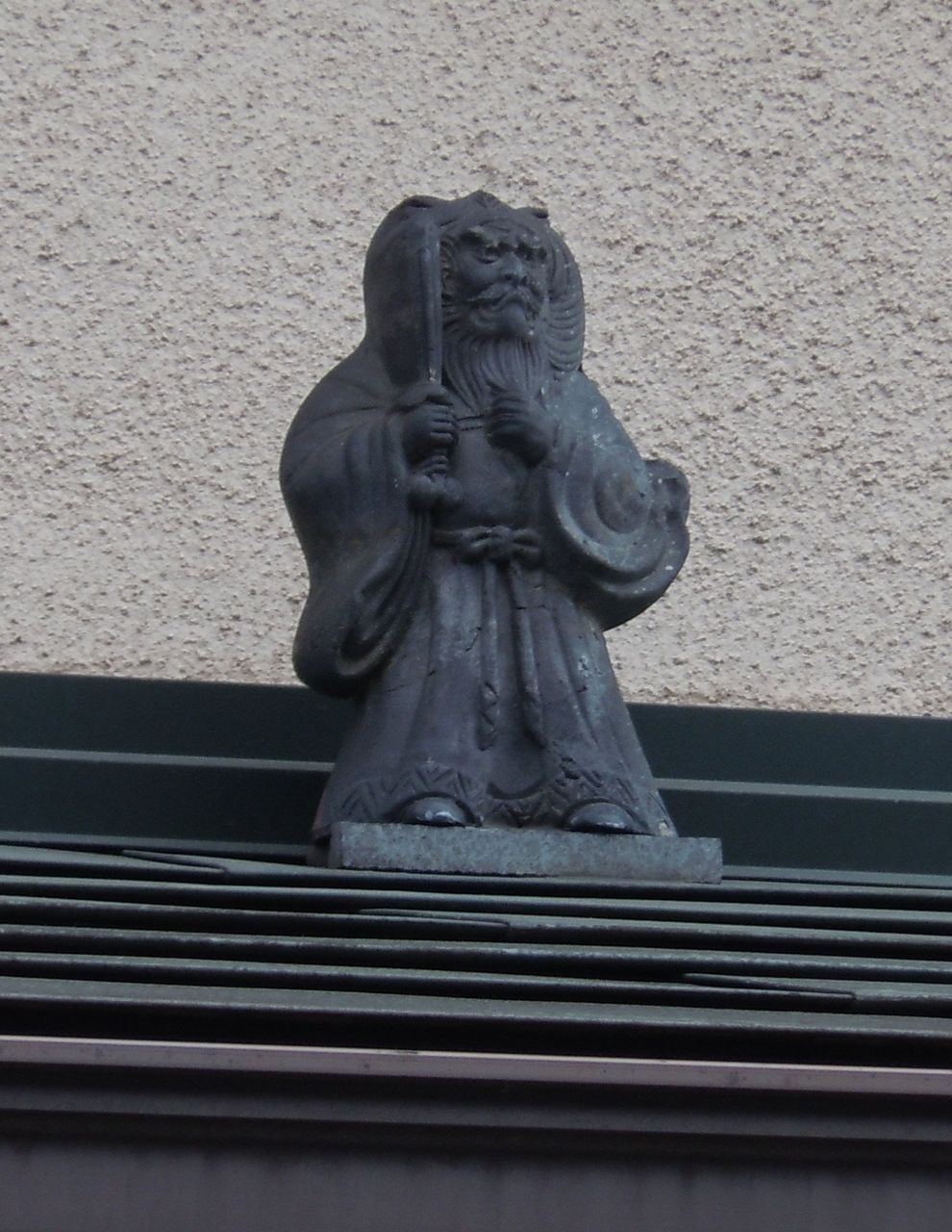 京都の町家には 鍾馗さん が住んでいる 上七軒通 陶四郎のつぶやき特選 京都の町家には 鍾馗さん が住んでいる 上七軒通 陶四郎のつぶやき特選