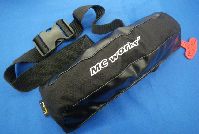 MC works RADICAL ARMOR ライフジャケット MC works RADICAL ARMOR