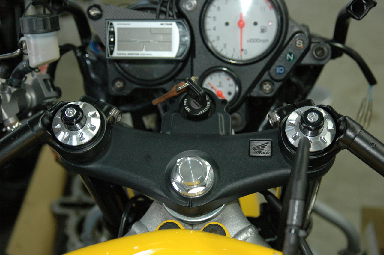 vtr1000fカスタム中 Kaminariracingブログ vtr1000fカスタム中 Kaminariracingブログ