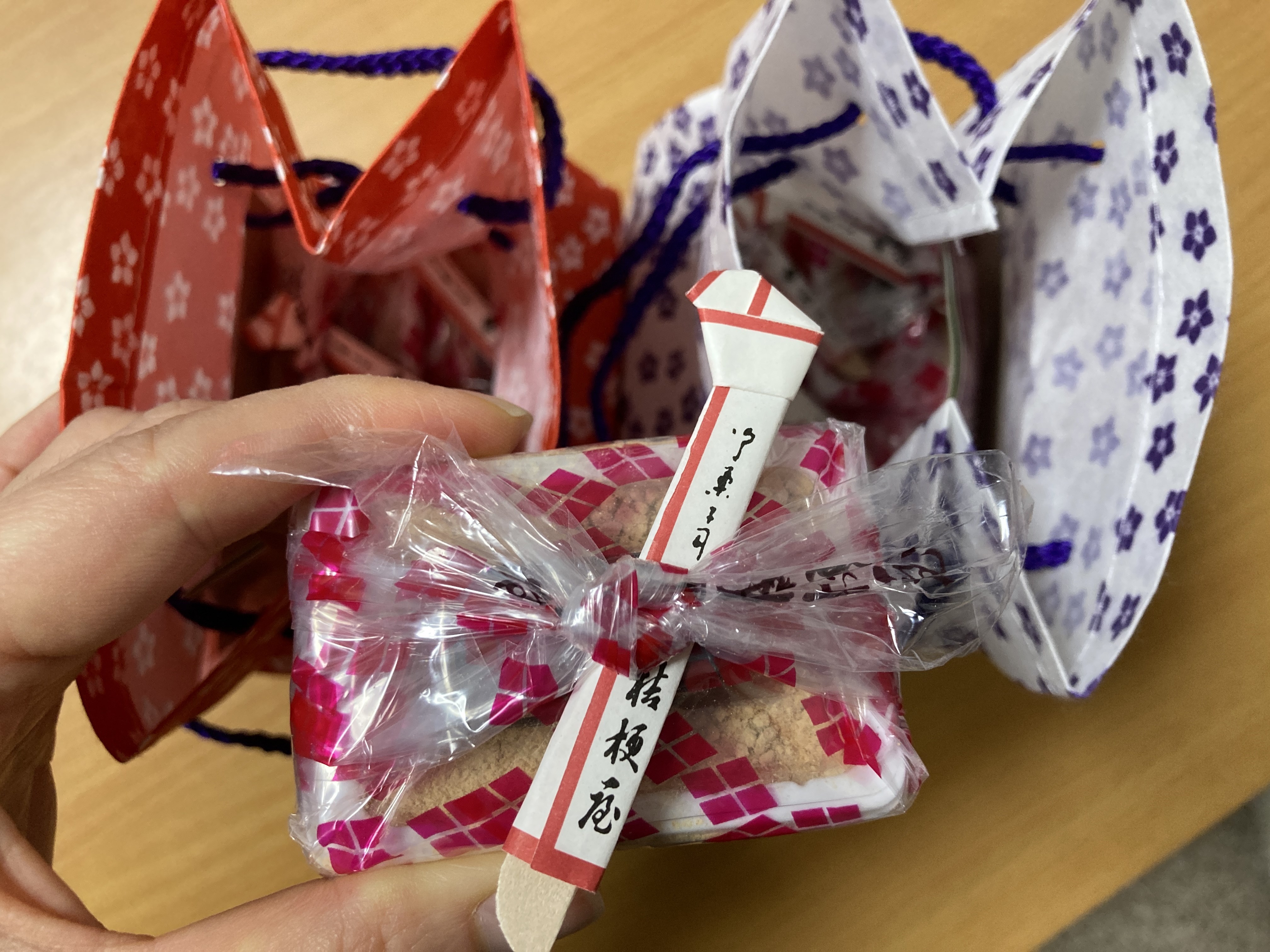雑記 旅番組 大人のアトピー おうちごはん お取り寄せ 和菓子 チョコレート わたしの旅行記 雑記 旅番組 大人のアトピー おうちごはん お取り寄せ 和菓子 チョコレート わたしの旅行記