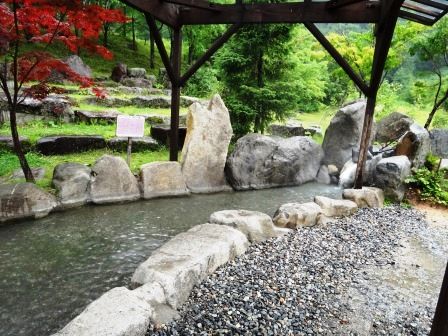 岐阜県 奥飛騨温泉郷 新穂高温泉 足湯 と中尾高原 足湯 風露愚 温泉宿と日帰り温泉施設 共同湯巡り 岐阜県 奥飛騨温泉郷 新穂高温泉 足湯 と中尾高原 足湯 風露愚 温泉宿と日帰り温泉施設 共同湯巡り