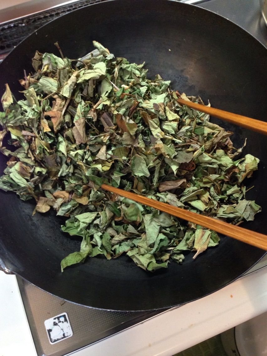 自家製 ドクダミの乾燥 焙煎をしました その2 神谷商店の情報共有の為のblog
