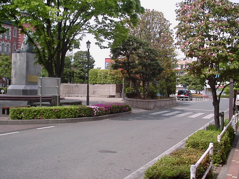 Fukaya_Station_Square