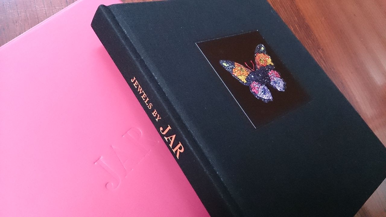 Jewels by JAR「図録」 ジュエルズ バイ ジァー 赤ハードカバー JEWELS