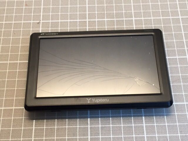 ユピテルypb550の液晶修理１ 軒下ガレージ