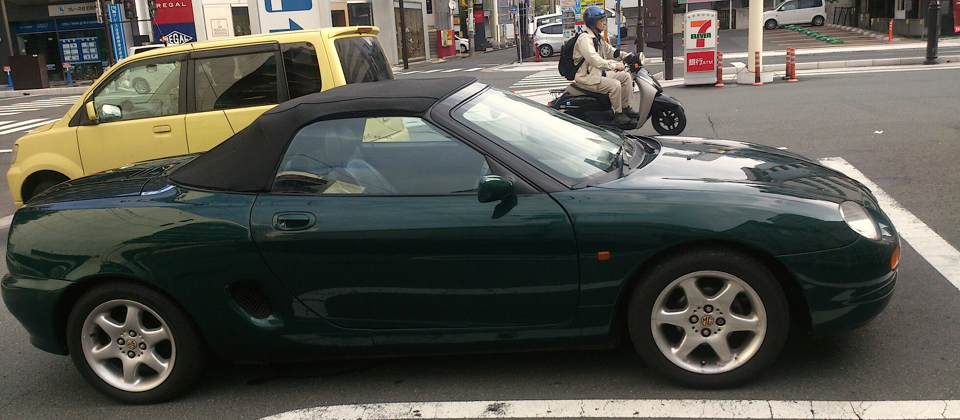 90年代ファッション リバイバルと 90年代の車 絵描きの日記