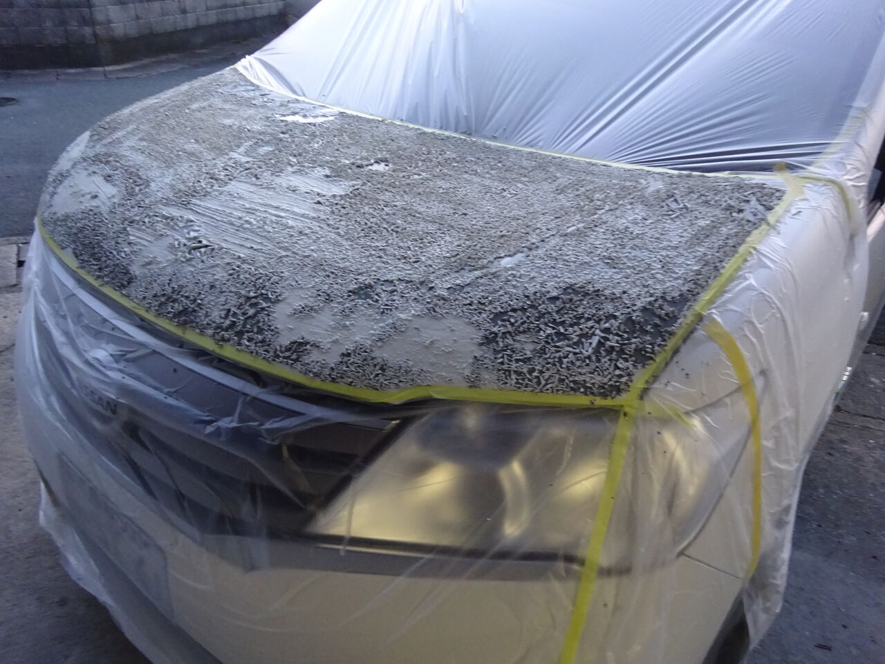 セレナのボンネット塗膜劣化剥離修理事例 米子市から境港市にまたがる弓ヶ浜地区で３9年 車の修理をしている板金屋さんのブログです