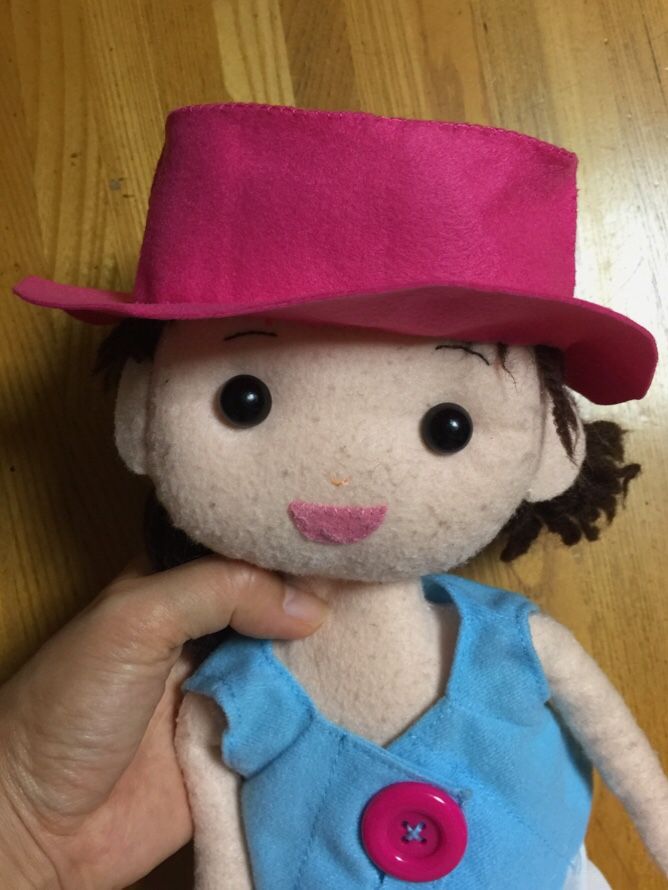 今度は 人形の 帽子 作りました フェルトママ