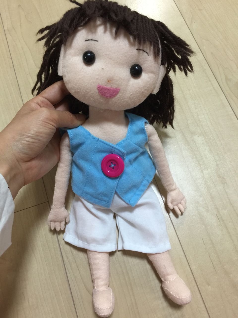 ハンドメイド　着せ替え人形　白いカーディガンさん ハンドメイド 着せ替え人形 白いカーディガンさん ハンドメイド