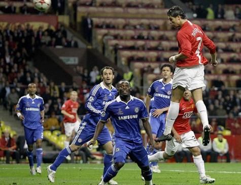 大反響 C ロナウド 伝説級のバイシクル弾に世界が衝撃 滞空時間が人間のレベルにない ガゼッタ蹴球