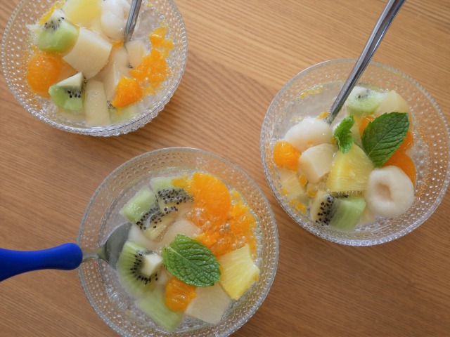 給食レシピでとうふ白玉のフルーツポンチ Kana Kitchen