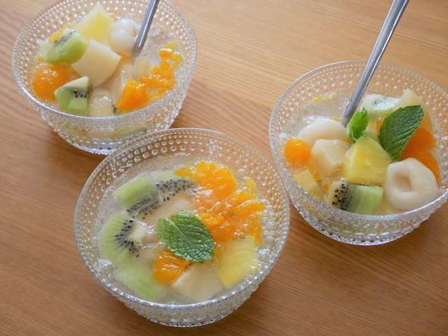 給食レシピでとうふ白玉のフルーツポンチ Kana Kitchen