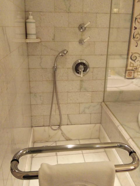18-11-22-21-16-28-807_deco