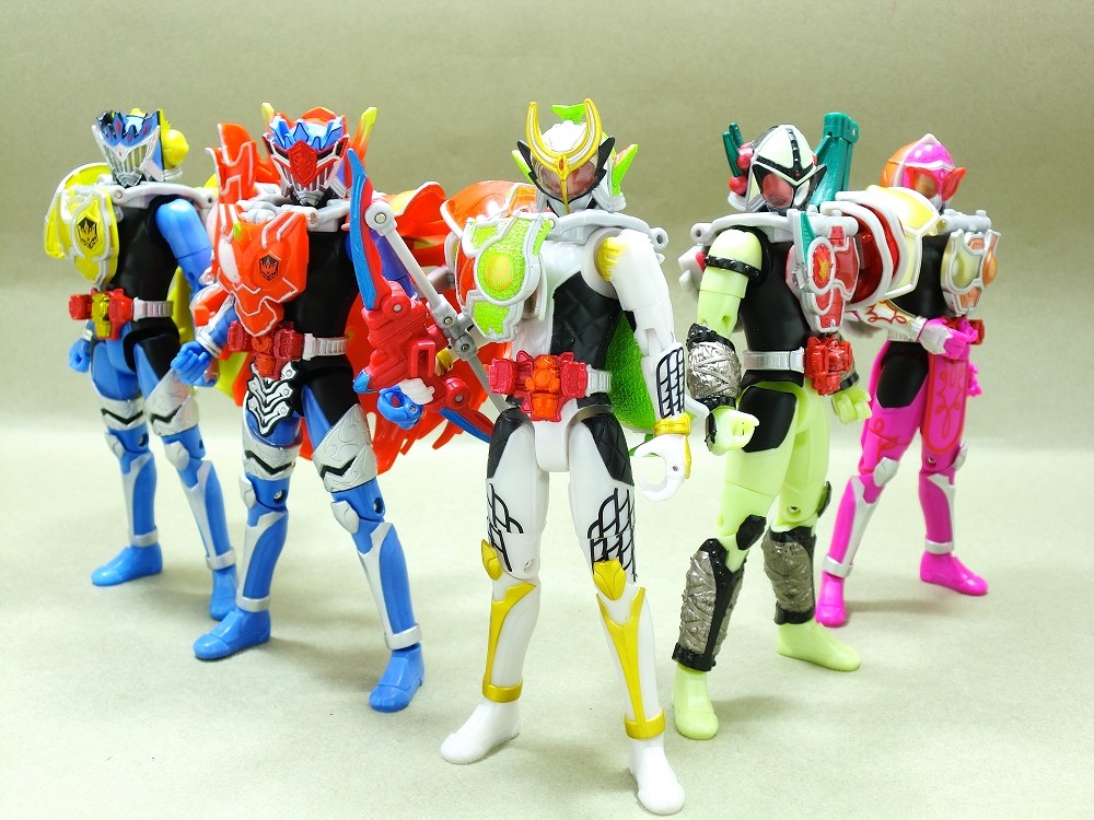 仮面ライダー鎧武 アームズチェンジPB07仮面ライダーデューク ドラゴンエナジー hqdefault.jpg