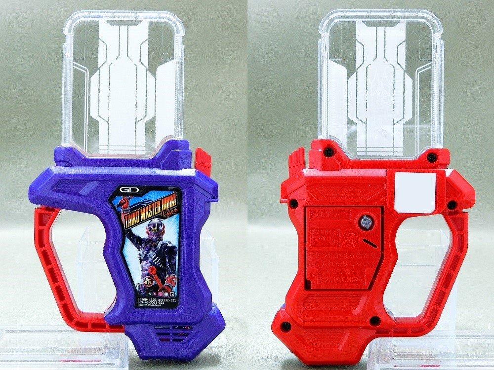 バンダイ DX平成十大レジェンドライダーガシャットセット