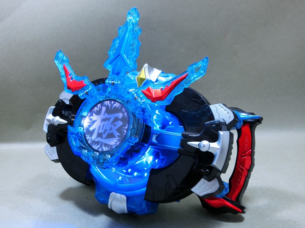 BANDAI - 【レア】希少 光る 鳴る ウルトラマンパワード　DX バンダイ 560ミリ レア】希少 光る 鳴る ウルトラマンパワード DX バンダイ 560