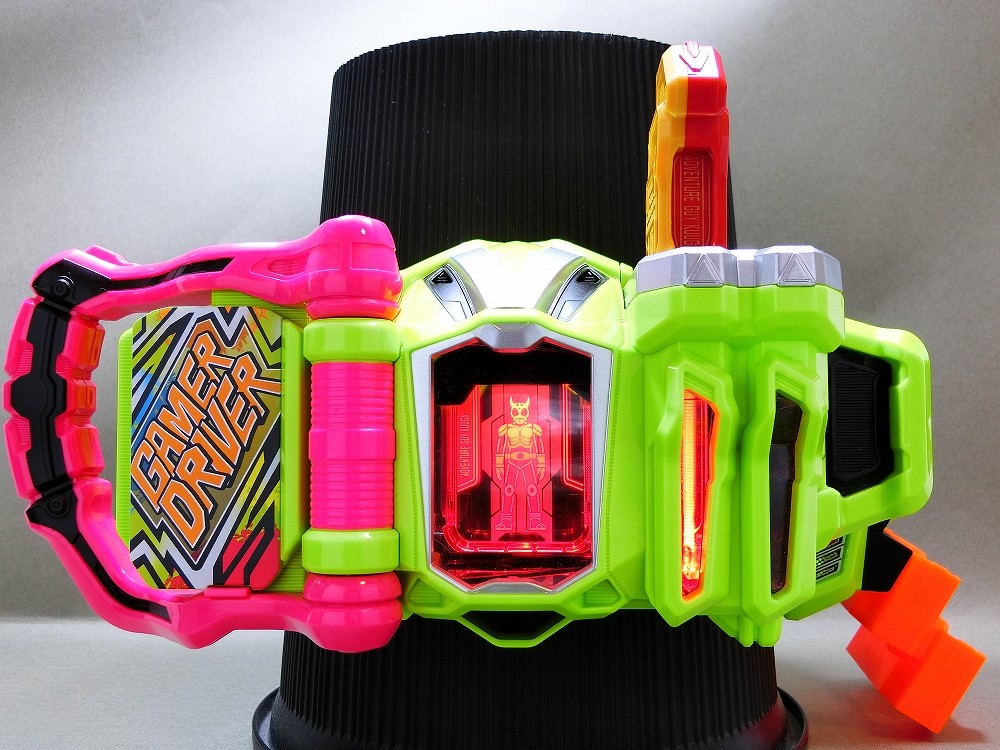 バンダイ DX平成十大レジェンドライダーガシャットセット バンダイ DX平成十大レジェンドライダーガシャットセット