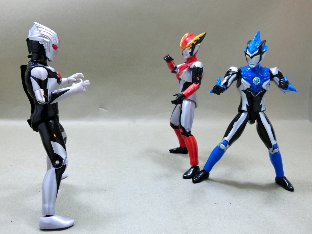 ウルトラアクションフィギュア ウルトラマンルーブ ロッソ ブル オーブダーク ウルトラアクションフィギュア ウルトラマンオーブダーク