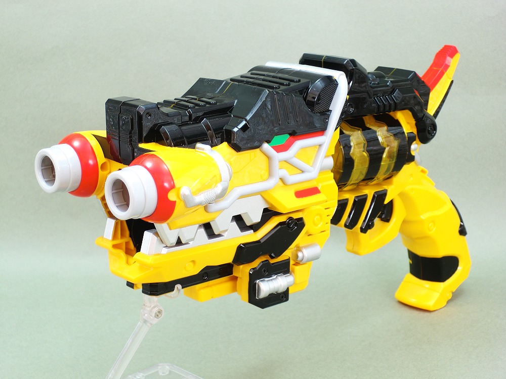 変身銃 ガブリボルバー | スーパー戦隊おもちゃウェブ｜バンダイ