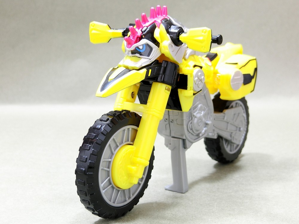 バンダイ Lvur07 仮面ライダーレーザー バイクゲーマー レビュー 冷やし牛乳やってます