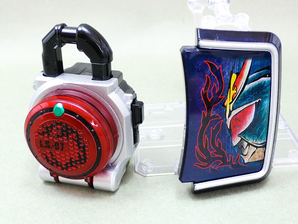 DXブラッドオレンジロックシード 仮面ライダー武神鎧武セット