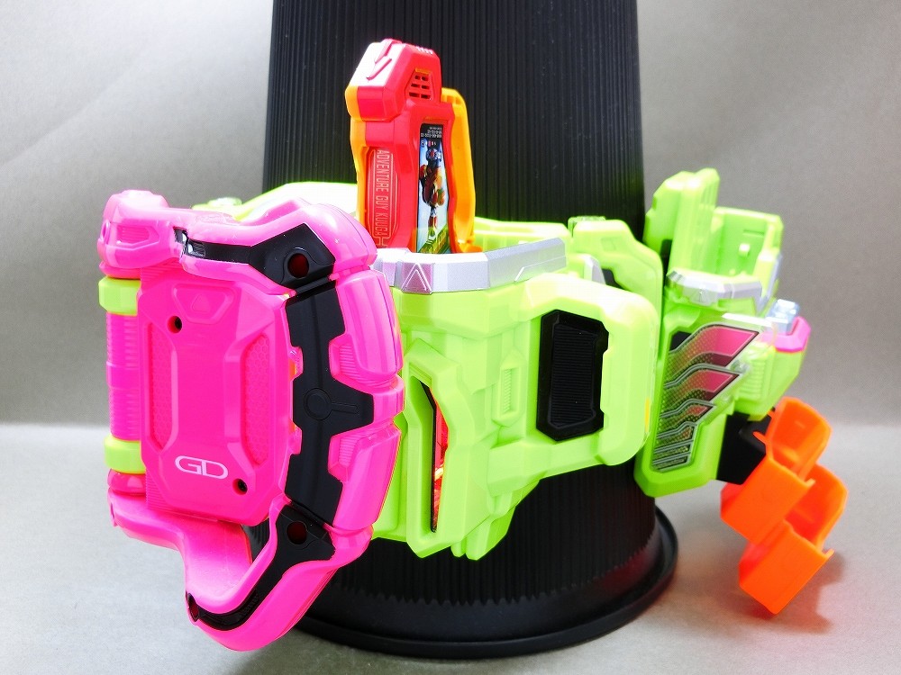 バンダイ DX平成十大レジェンドライダーガシャットセット バンダイ DX平成十大レジェンドライダーガシャットセット