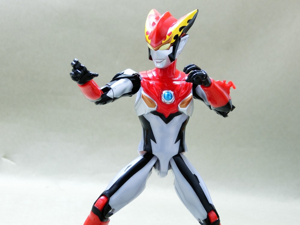 バンダイ ウルトラアクションフィギュア ウルトラマンロッソ フレイム