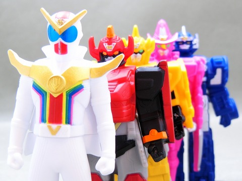 戦隊ヒーロー ソフビ フィギュア いろいろ まとめて 80体 Amazon