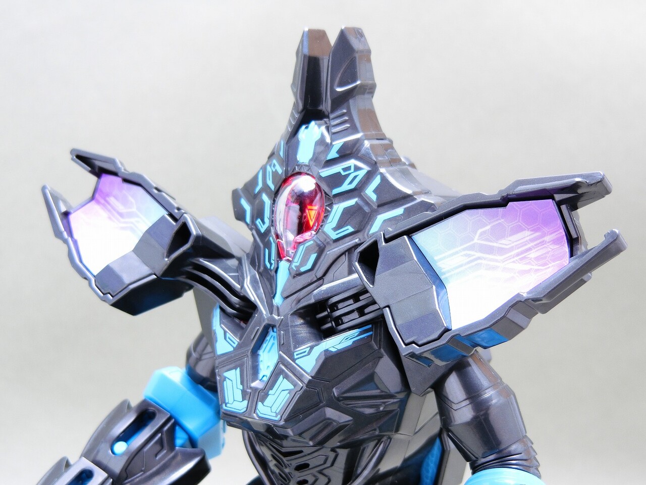 物品 S.H.Figuarts テラフェイザー ウルトラマンデッカー agapeeurope.org