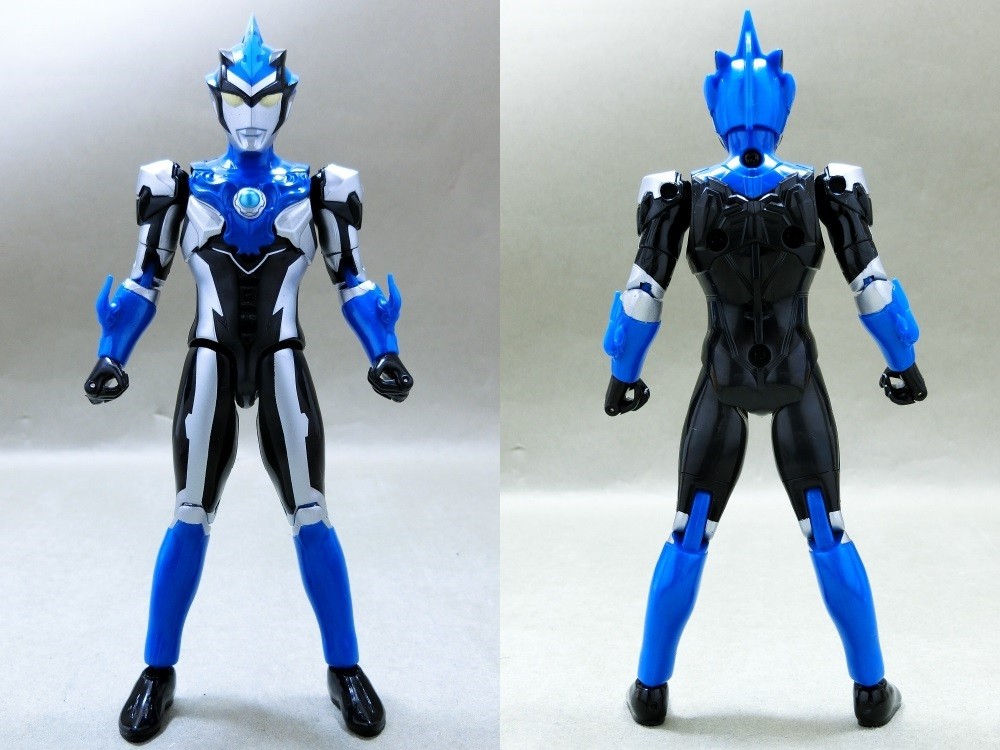 〈新品〉ウルトラアクションフィギュア ウルトラマンロッソ フレイム&ブル アクア バンダイ ウルトラアクションフィギュア ウルトラマンロッソ