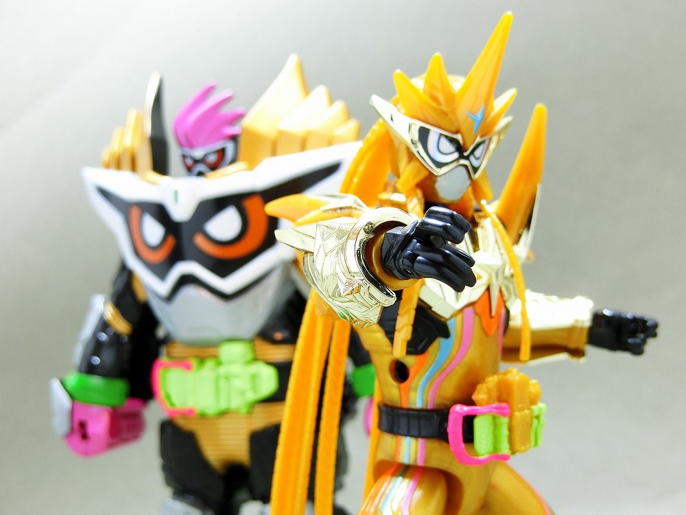 バンダイ LVUR18 仮面ライダーエグゼイド マキシマムゲーマー バンダイ LVUR18 仮面ライダーエグゼイド マキシマムゲーマー