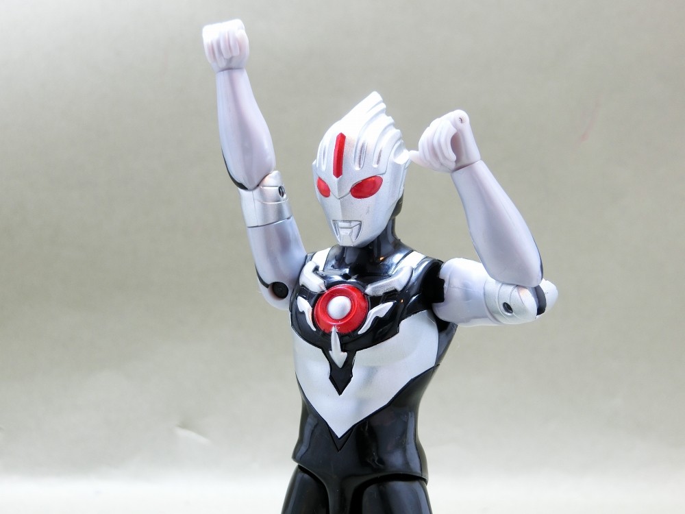 ウルトラアクションフィギュア ウルトラマンルーブ ロッソ ブル オーブダーク ウルトラアクションフィギュア ウルトラマンルーブ