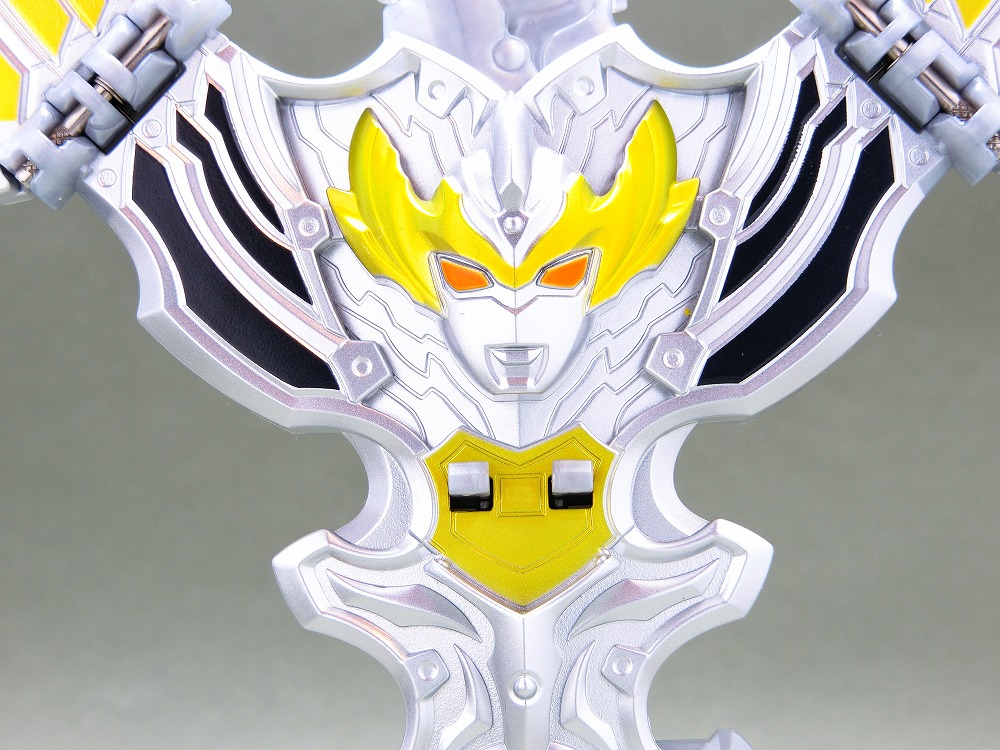 バンダイ DXウルトラマンタイガフォトンアースキーホルダー