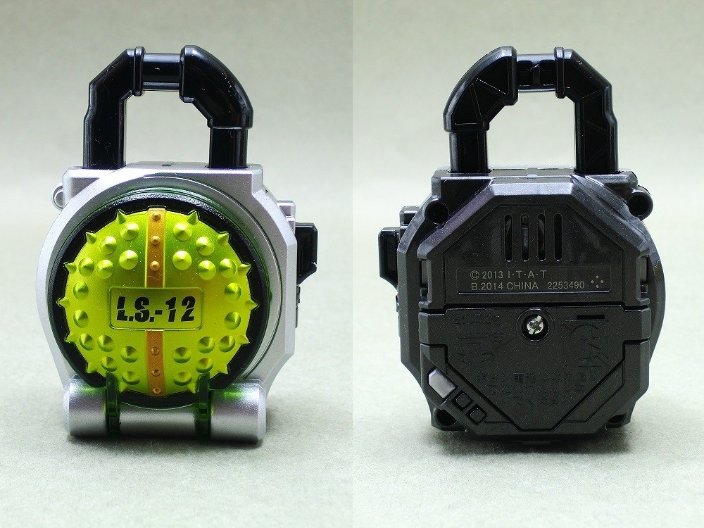 バンダイ DXロックシード 仮面ライダーブラーボ&グリドンセット