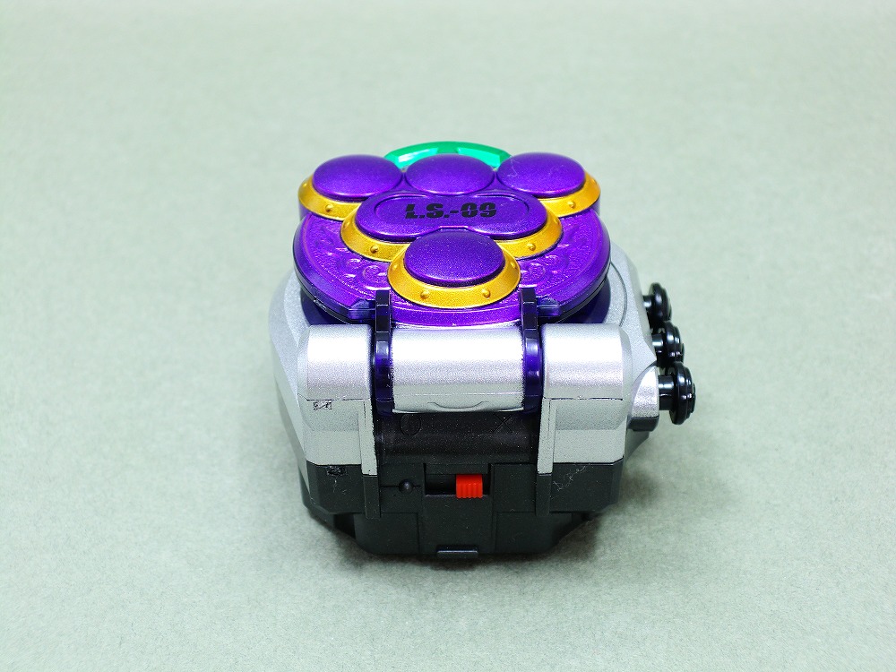 バンダイ DXブドウロックシード 仮面ライダー龍玄セット