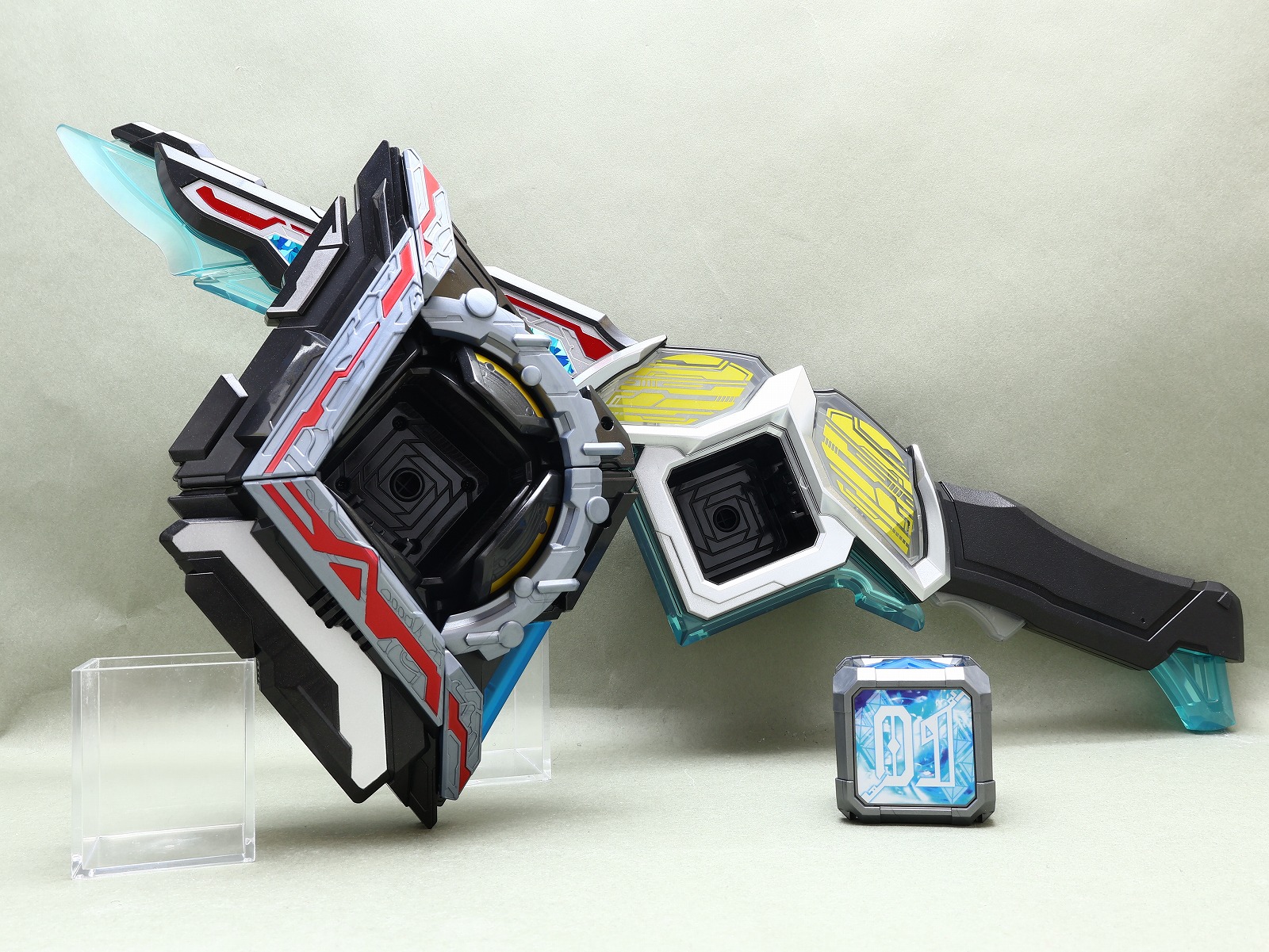 Amazon.co.jp: [バンダイ] ウルトラマンアーク ウルトラマン