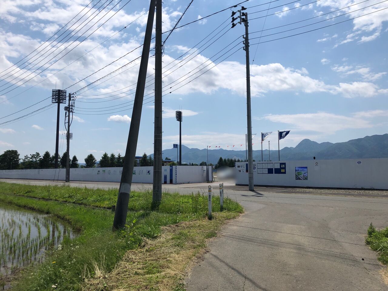 続報 ついに 盛岡南公園野球場 の着工開始 フェンスには市スポーツ少年団員のイラストが掲示 もりおか通信 岩手県盛岡市の地域情報サイト