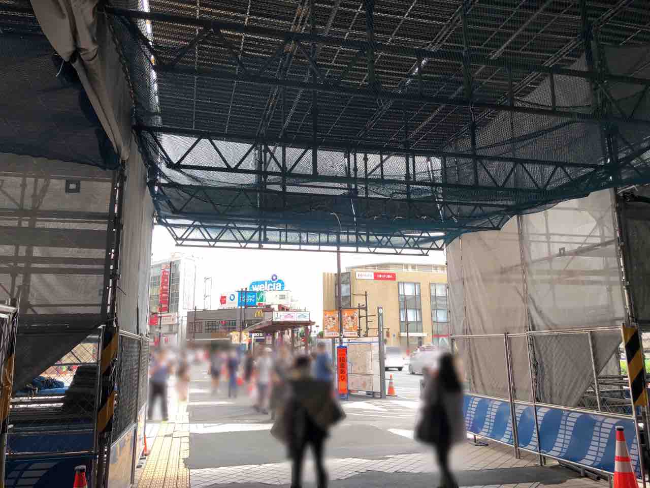 亀有駅前に屋根設置！？『JR亀有駅』南口駅前広場で『亀有駅前歩行環境改善＜屋根設置等＞工事』実施中。～令和6年2月上旬まで予定。 : かつ ...