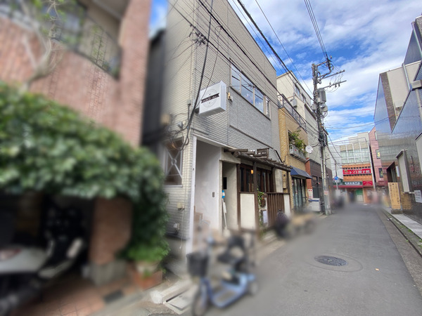 98CA9A42-1242-4E9F-BBFE-B398D98449DE