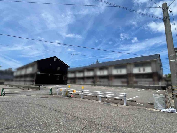 ゲンキー金石北店