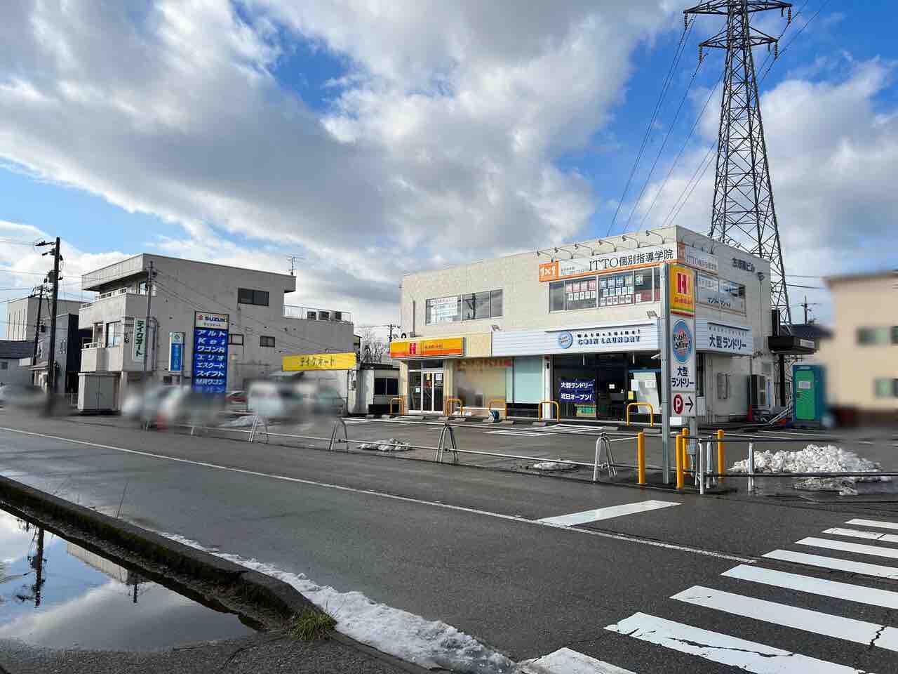 古府にお弁当屋『ほっかほっか亭 金沢古府店』と大型 古府にお弁当屋『ほっかほっか亭 金沢古府店』と大型