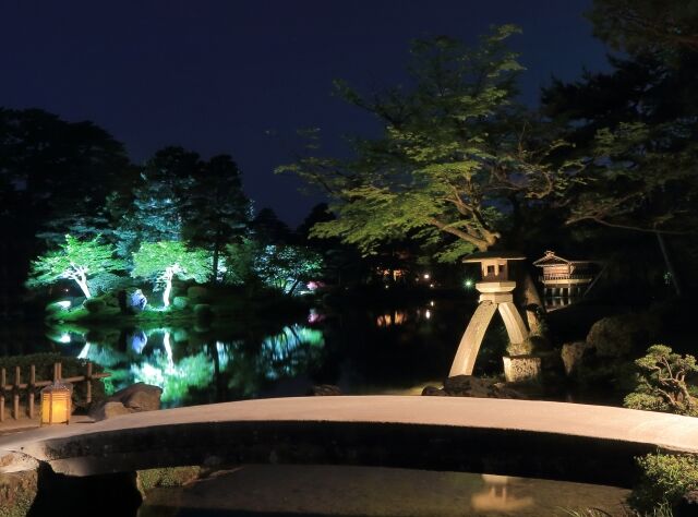 入園無料 金沢城公園 兼六園が期間限定でライトアップ 新しく完成の 鼠多門 も照らされる 金沢城 兼六園四季物語 夏の段 開催 7月18日 金沢デイズ 石川県金沢市の地域情報サイト