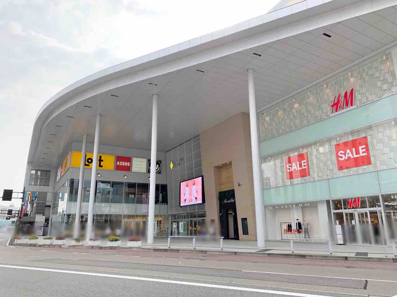 片町きらら 1階にある Glo ストア 金沢 グロー が閉店するらしい 金沢デイズ 石川県金沢市の地域情報サイト 片町きらら 1階にある Glo ストア 金沢 グロー が閉店するらしい 金沢デイズ 石川県金沢市の地域情報サイト