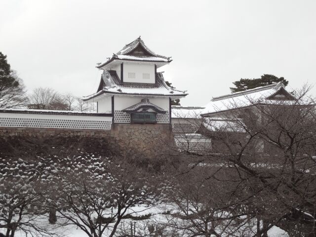 迫力満点の放鷹術 金沢城公園 で 城と庭のもてなし事業 冬のおもてなし 開催 2月21日 同時に 金沢城公園スタンプラリー も開催 2月21日 3月23日 金沢デイズ 石川県金沢市の地域情報サイト
